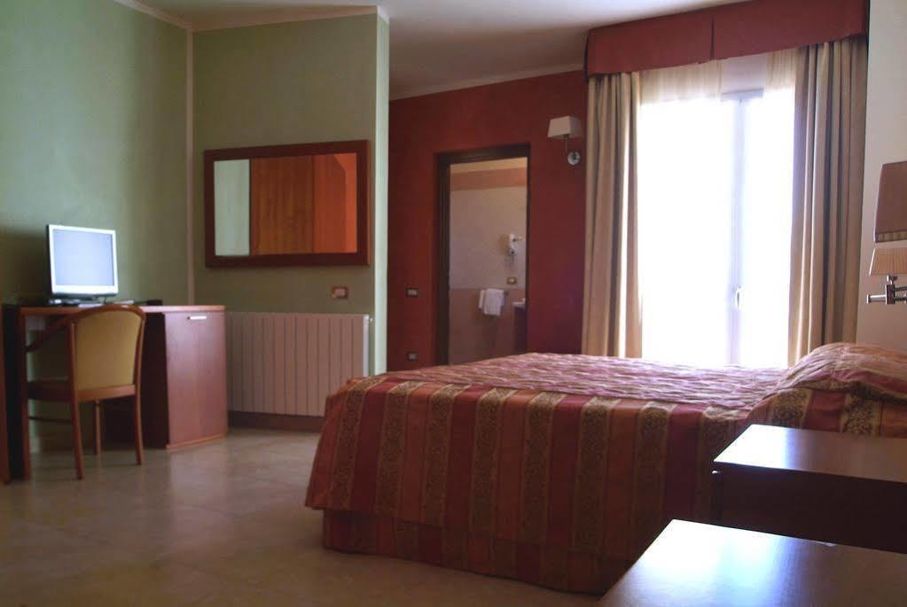 Hotel Demar Olbia Exterior foto